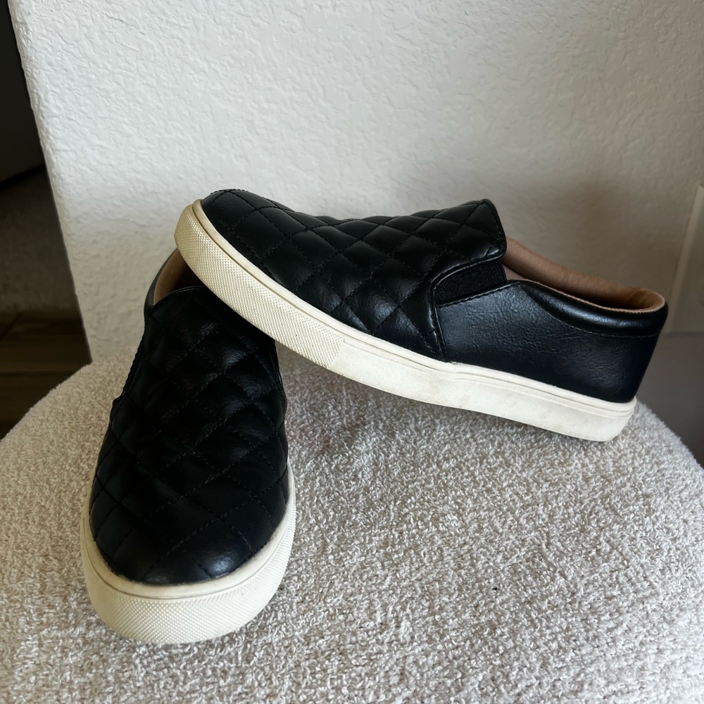 Elegant Black Quilted Women's Slip-Ons